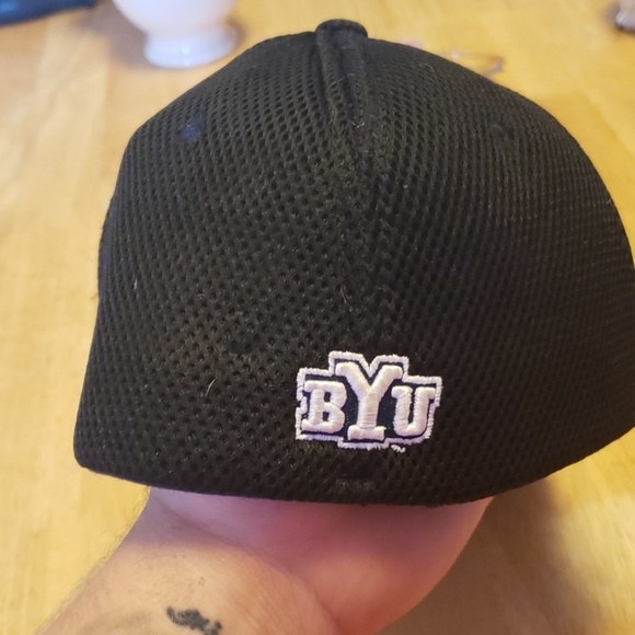 Byu hat - Picture 3 of 5